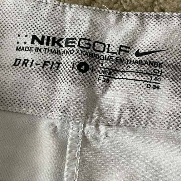 Nike golf shorts white and gray plaid - Picture 8 of 10